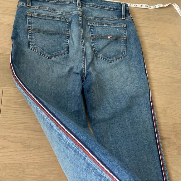 TOMMY | High Rise Straight Ankle Jeans - Picture 9 of 16
